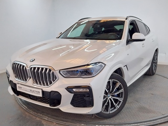 BMW X6 xDrive30d color Blanco. Año 2020. 210KW(286CV). Diésel. En concesionario Proa Premium Palma de Baleares