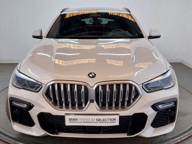 BMW X6 xDrive30d color Blanco. Año 2020. 210KW(286CV). Diésel. En concesionario Proa Premium Palma de Baleares