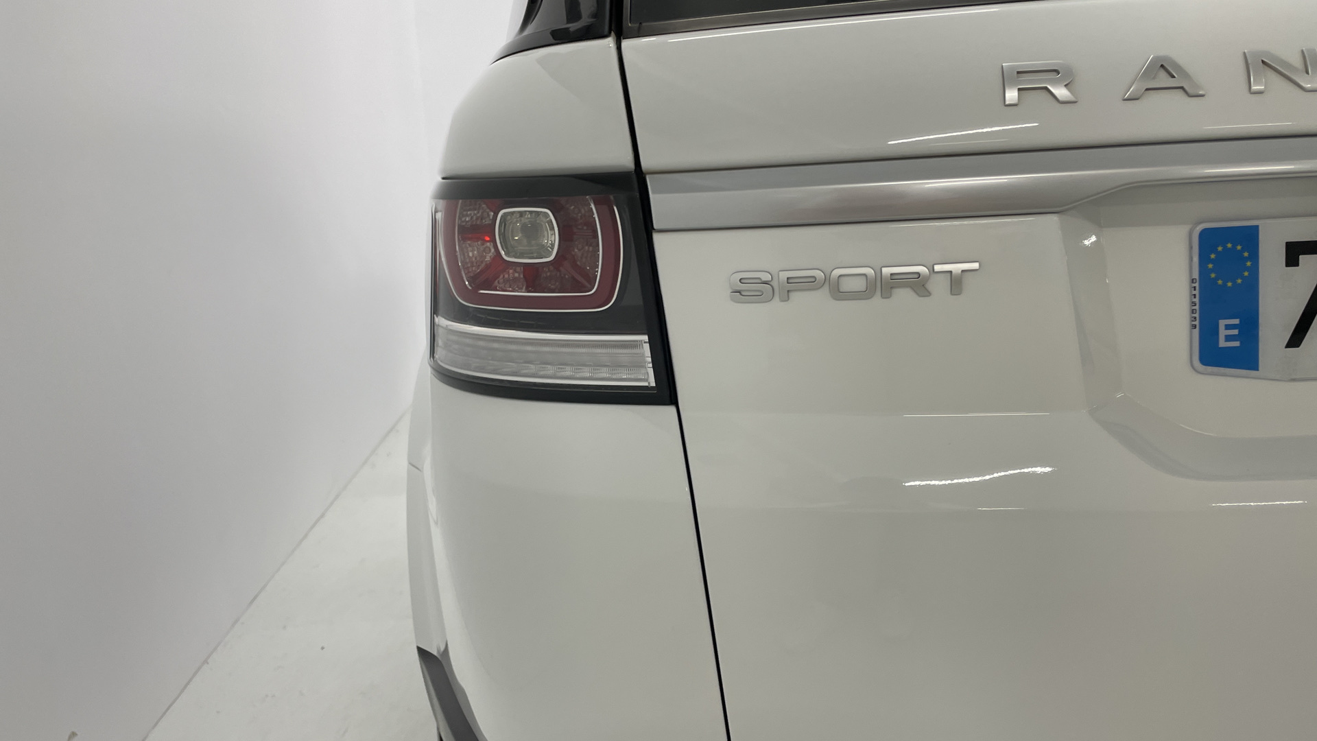 Land Rover Range Rover Sport 3.0 TDV6 - 23