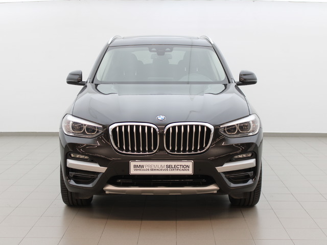 BMW X3 xDrive20d color Gris. Año 2020. 140KW(190CV). Diésel. En concesionario Augusta Aragon S.A. de Zaragoza