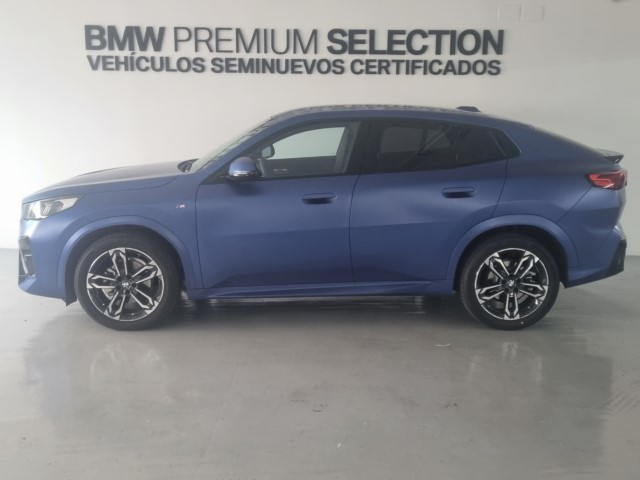 BMW X2 sDrive18d color Azul. Año 2024. 110KW(150CV). Diésel. En concesionario Lurauto - Gipuzkoa de Guipuzcoa