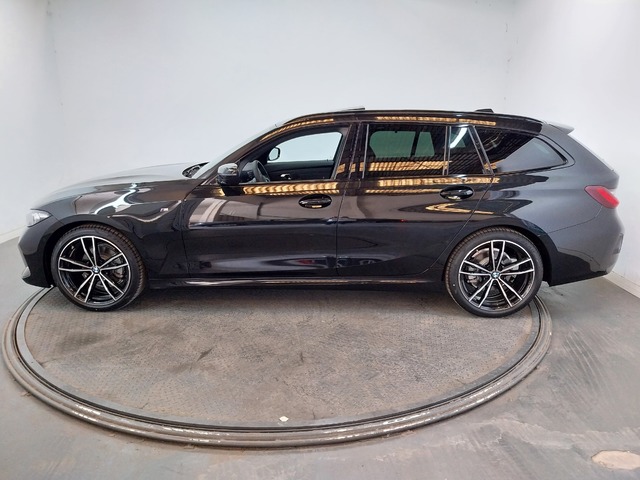 BMW Serie 3 320d Touring color Negro. Año 2024. 140KW(190CV). Diésel. En concesionario Proa Premium Palma de Baleares