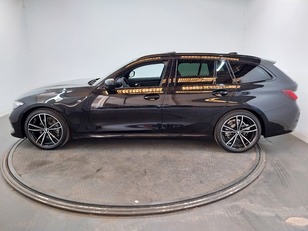 Fotos de BMW Serie 3 320d Touring color Negro. Año 2024. 140KW(190CV). Diésel. En concesionario Proa Premium Palma de Baleares