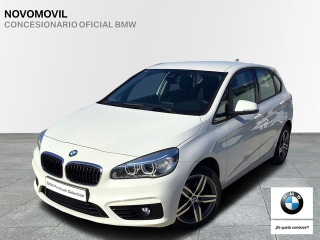 BMW Serie 2 216d Active Tourer color Blanco. Año 2015. 85KW(116CV). Diésel. En concesionario Novomóvil Oleiros de Coruña