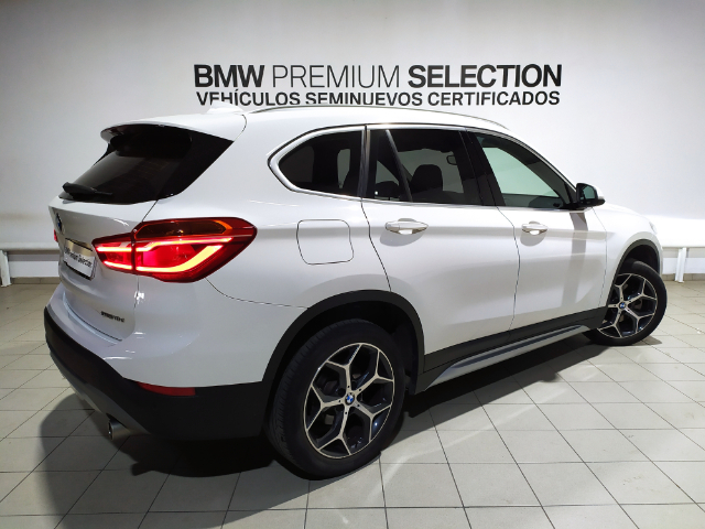 BMW X1 sDrive18d color Blanco. Año 2018. 110KW(150CV). Diésel. En concesionario Hispamovil, Orihuela de Alicante