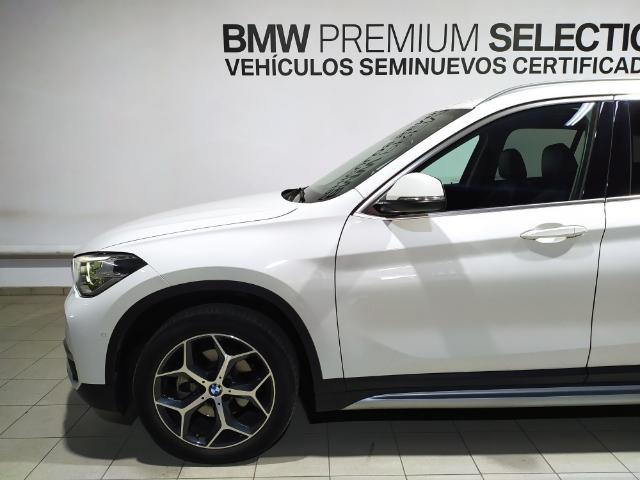 BMW X1 sDrive18d color Blanco. Año 2018. 110KW(150CV). Diésel. En concesionario Hispamovil, Orihuela de Alicante