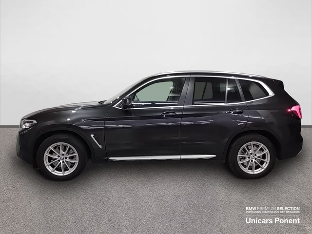 BMW X3 xDrive20d color Gris. Año 2022. 140KW(190CV). Diésel. En concesionario Unicars Ponent de Lleida