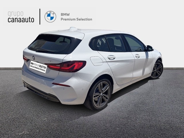 BMW Serie 1 118i color Blanco. Año 2022. 103KW(140CV). Gasolina. En concesionario CANAAUTO - TACO de Sta. C. Tenerife