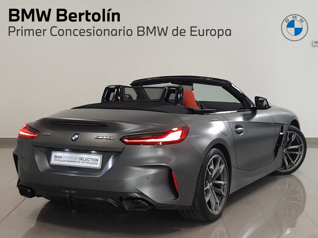 BMW Z4 M40i Cabrio color Gris. Año 2024. 250KW(340CV). Gasolina. En concesionario Automoviles Bertolin, S.L. de Valencia