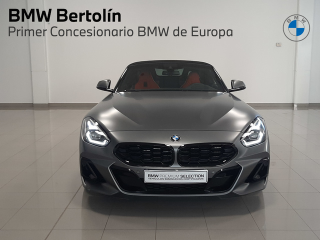 BMW Z4 M40i Cabrio color Gris. Año 2024. 250KW(340CV). Gasolina. En concesionario Automoviles Bertolin, S.L. de Valencia