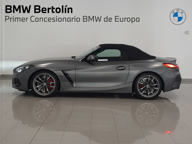 BMW Z4 M40i Cabrio color Gris. Año 2024. 250KW(340CV). Gasolina. En concesionario Automoviles Bertolin, S.L. de Valencia