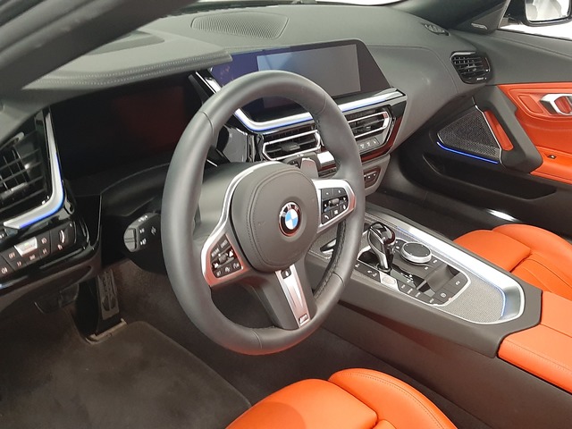 BMW Z4 M40i Cabrio color Gris. Año 2024. 250KW(340CV). Gasolina. En concesionario Automoviles Bertolin, S.L. de Valencia