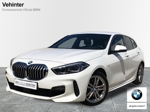 Fotos de BMW Serie 1 118d color Blanco. Año 2020. 110KW(150CV). Diésel. En concesionario Momentum S.A. de Madrid