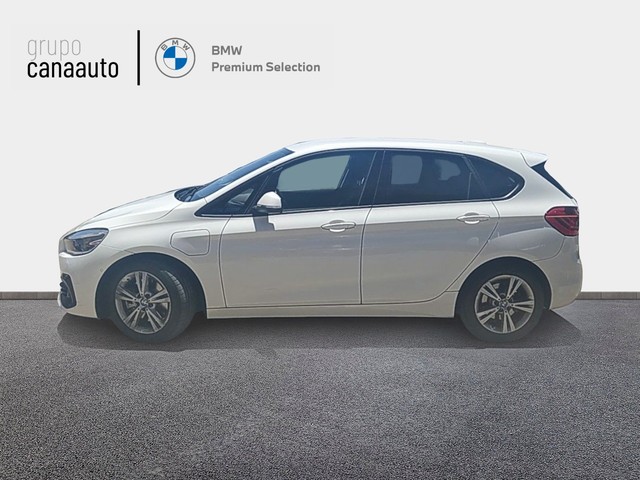 BMW Serie 2 225xe iPerformance Active Tourer color Blanco. Año 2019. 165KW(224CV). Híbrido Electro/Gasolina. En concesionario CANAAUTO - LA OROTAVA de Sta. C. Tenerife