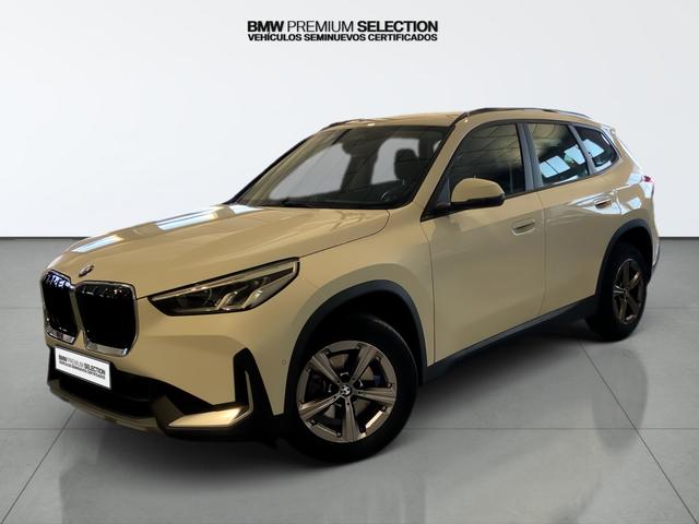 BMW X1 sDrive18d color Blanco. Año 2023. 110KW(150CV). Diésel. En concesionario Automotor Costa, S.L.U. de Almería