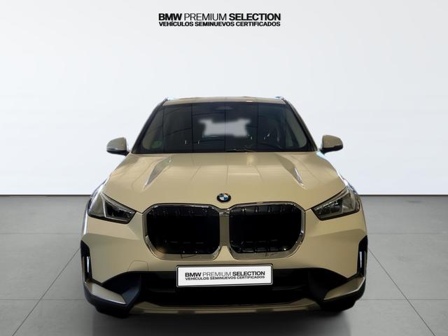 BMW X1 sDrive18d color Blanco. Año 2023. 110KW(150CV). Diésel. En concesionario Automotor Costa, S.L.U. de Almería