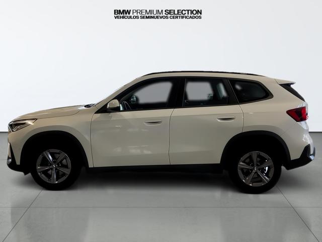 BMW X1 sDrive18d color Blanco. Año 2023. 110KW(150CV). Diésel. En concesionario Automotor Costa, S.L.U. de Almería