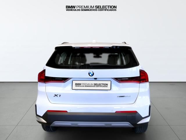 BMW X1 sDrive18d color Blanco. Año 2023. 110KW(150CV). Diésel. En concesionario Automotor Costa, S.L.U. de Almería