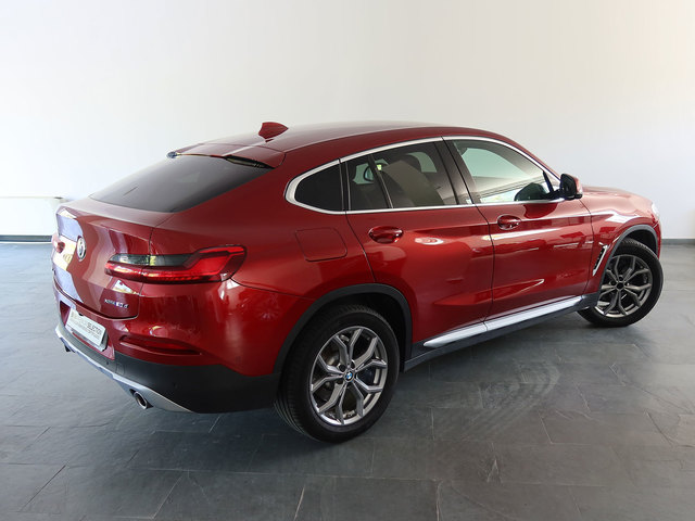 BMW X4 xDrive20d color Rojo. Año 2018. 140KW(190CV). Diésel. En concesionario Autogal de Ourense