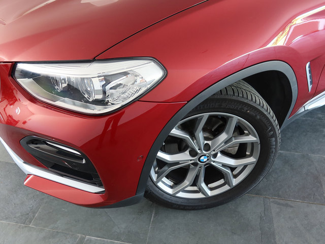 BMW X4 xDrive20d color Rojo. Año 2018. 140KW(190CV). Diésel. En concesionario Autogal de Ourense