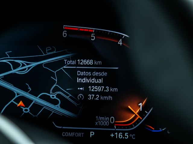 BMW Serie 1 118d color Gris. Año 2024. 110KW(150CV). Diésel. En concesionario Oliva Motor Tarragona de Tarragona