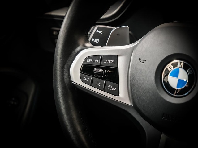 BMW Serie 1 118d color Negro. Año 2024. 110KW(150CV). Diésel. En concesionario Oliva Motor Tarragona de Tarragona