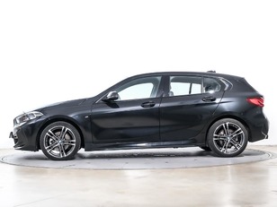 Fotos de BMW Serie 1 118d color Negro. Año 2024. 110KW(150CV). Diésel. En concesionario Oliva Motor Tarragona de Tarragona