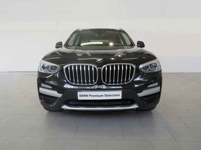 BMW X3 xDrive20d color Negro. Año 2020. 140KW(190CV). Diésel. En concesionario Lugauto S.A. de Lugo