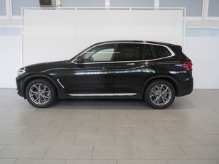 Fotos de BMW X3 xDrive20d color Negro. Año 2020. 140KW(190CV). Diésel. En concesionario Lugauto S.A. de Lugo