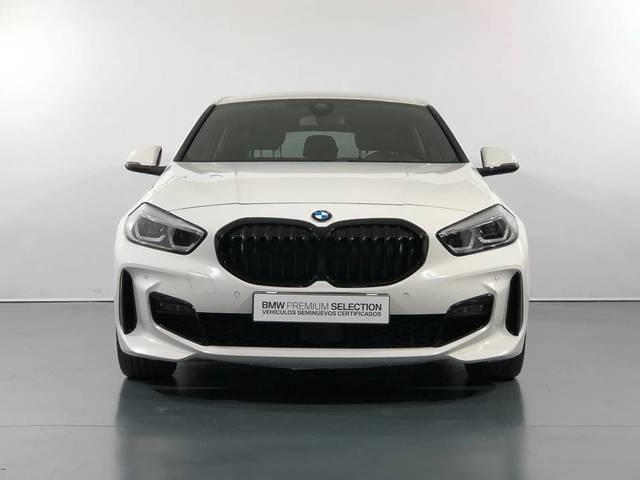 BMW Serie 1 118i color Blanco. Año 2020. 103KW(140CV). Gasolina. En concesionario Proa Premium Palma de Baleares