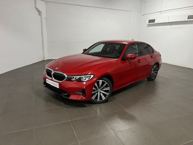 BMW Serie 3 320d color Rojo. Año 2020. 140KW(190CV). Diésel. En concesionario Amiocar S.A. de Coruña