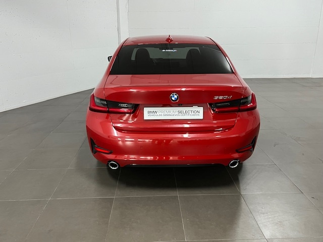 BMW Serie 3 320d color Rojo. Año 2020. 140KW(190CV). Diésel. En concesionario Amiocar S.A. de Coruña