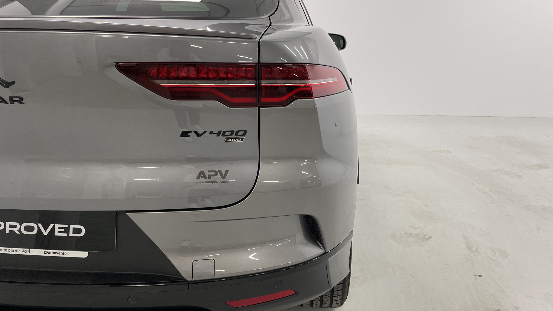Jaguar I-PACE EV400 - 13