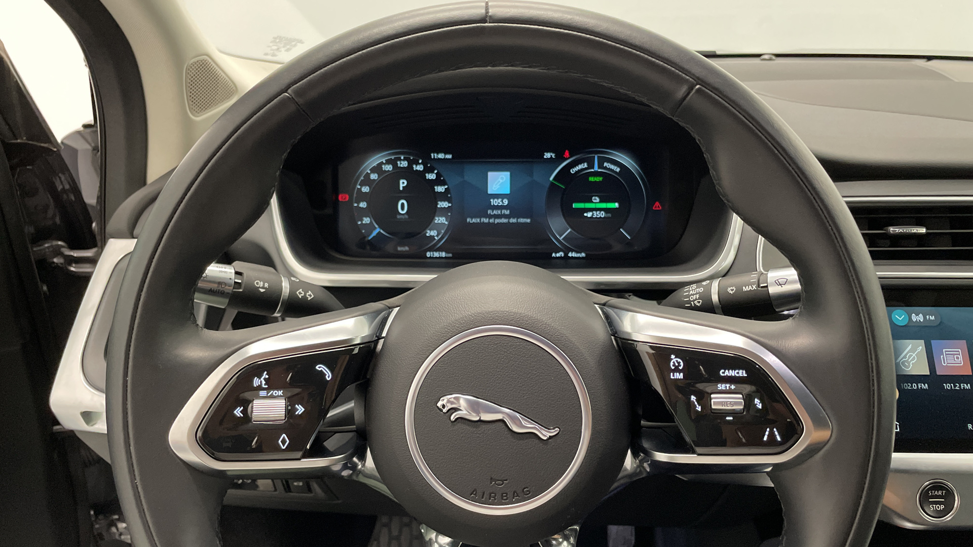 Jaguar I-PACE EV400 - 19