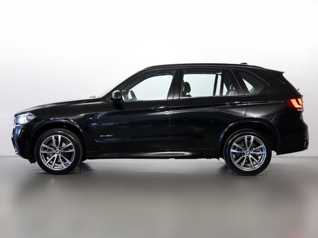 BMW X5 xDrive30d color Negro. Año 2016. 190KW(258CV). Diésel. En concesionario Fuenteolid de Valladolid