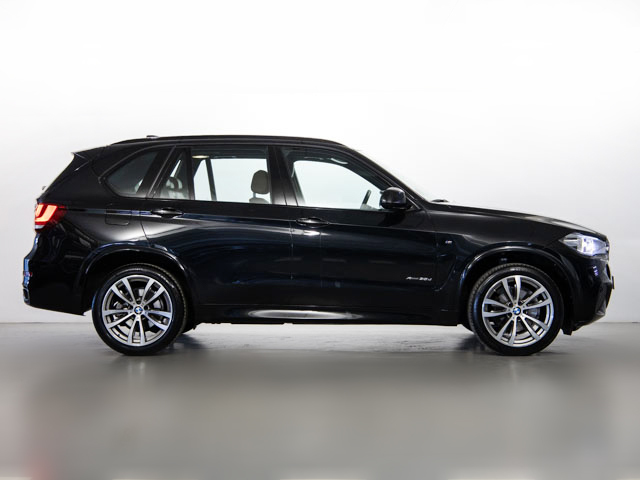 BMW X5 xDrive30d color Negro. Año 2016. 190KW(258CV). Diésel. En concesionario Fuenteolid de Valladolid