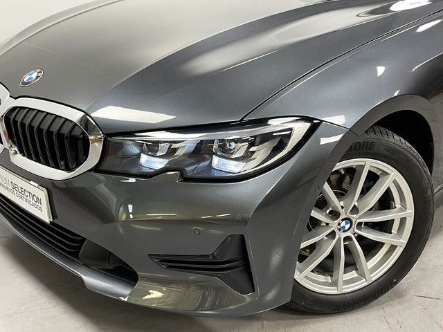 BMW Serie 3 318d color Gris. Año 2020. 110KW(150CV). Diésel. En concesionario Maberauto de Castellón