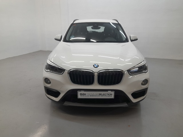 BMW X1 sDrive18d color Blanco. Año 2016. 110KW(150CV). Diésel. En concesionario Cabrero Motorsport de Huesca