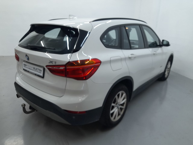 BMW X1 sDrive18d color Blanco. Año 2016. 110KW(150CV). Diésel. En concesionario Cabrero Motorsport de Huesca