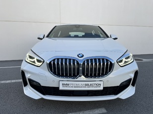 Fotos de BMW Serie 1 118i color Blanco. Año 2021. 100KW(136CV). Gasolina. En concesionario Novomóvil Oleiros de Coruña