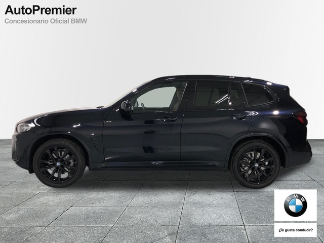 BMW X3 xDrive20d color Negro. Año 2024. 140KW(190CV). Diésel. En concesionario Auto Premier, S.A. - MADRID de Madrid