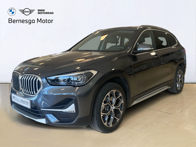 BMW X1 xDrive18d color Gris. Año 2021. 110KW(150CV). Diésel. En concesionario Bernesga Motor León (Bmw y Mini) de León