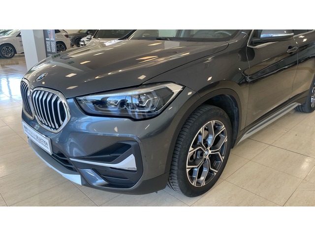 BMW X1 xDrive18d color Gris. Año 2021. 110KW(150CV). Diésel. En concesionario Bernesga Motor León (Bmw y Mini) de León