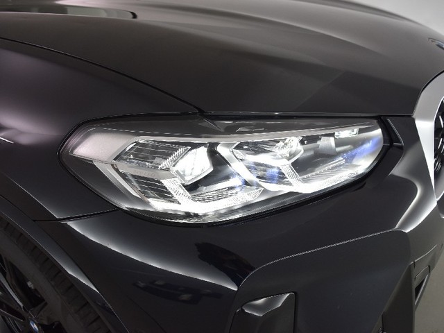 BMW X4 xDrive20d color Negro. Año 2024. 140KW(190CV). Diésel. En concesionario BYmyCAR Madrid - Alcalá de Madrid