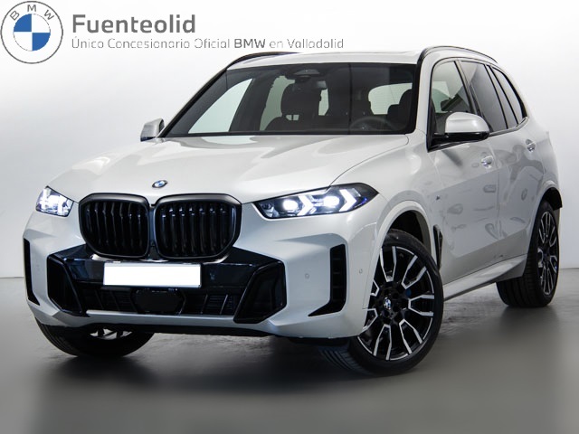 BMW X5 xDrive30d color Blanco. Año 2024. 219KW(298CV). Diésel. En concesionario Fuenteolid de Valladolid