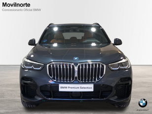 Fotos de BMW X5 xDrive45e color Gris. Año 2022. 290KW(394CV). Híbrido Electro/Gasolina. En concesionario Movilnorte El Carralero de Madrid