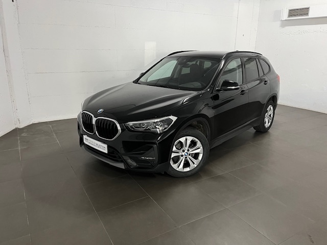 BMW X1 sDrive18d color Negro. Año 2021. 110KW(150CV). Diésel. En concesionario Amiocar S.A. de Coruña