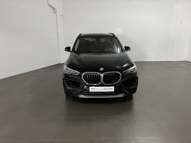 BMW X1 sDrive18d color Negro. Año 2021. 110KW(150CV). Diésel. En concesionario Amiocar S.A. de Coruña