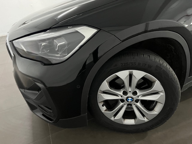 BMW X1 sDrive18d color Negro. Año 2021. 110KW(150CV). Diésel. En concesionario Amiocar S.A. de Coruña