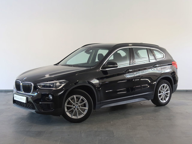 BMW X1 sDrive18d color Negro. Año 2016. 110KW(150CV). Diésel. En concesionario Autogal de Ourense